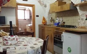 Trulli Manuela